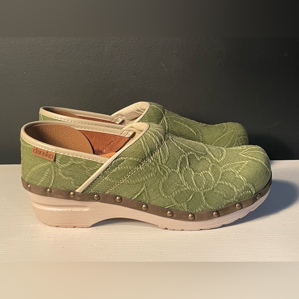 Dansko Loden Embroidered Textile Clogs Green size 39 8.5-9 With Box